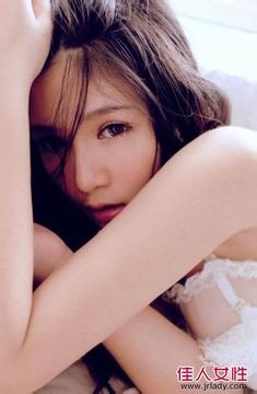 我和一个风骚女同学的故事封面